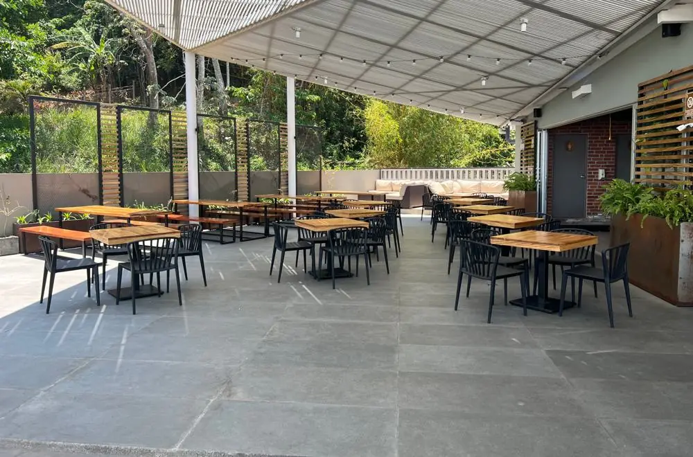 Terraza panorámica del Local 18 en el tercer nivel de SOMA
